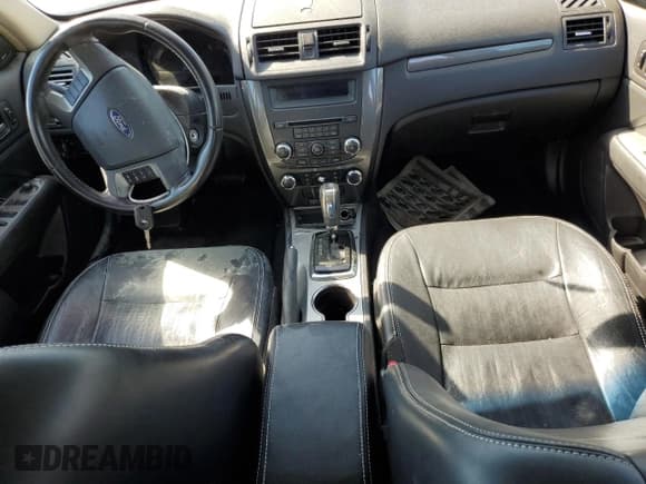 ✅ 2010 Ford Fusion SPORT • VIN: 3FAHP0KC2AR399961 • Lot: 84265245. Wystawiony na Copart z przebiegiem Nie podano. Bezpłatny archiwum sprzedaży aukcyjnych z USA i szczegółowy raport historii pojazdu na DreamBid. Zdjęcie 8.