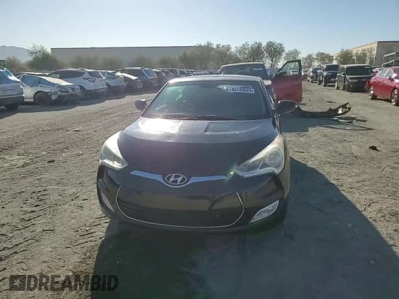 ✅ 2014 Hyundai Veloster • VIN: KMHTC6AD4EU199333 • Lot: 82149024. Wystawiony na Copart z przebiegiem 85 090 mil. Bezpłatny archiwum sprzedaży aukcyjnych z USA i szczegółowy raport historii pojazdu na DreamBid. Zdjęcie 14.