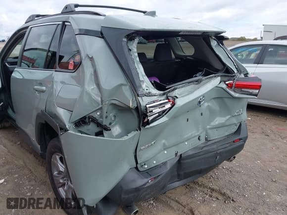 ✅ 2022 Toyota RAV4 Hybrid XLE • VIN: 4T3RWRFV4NU059049 • Lot: 43574599. Wystawiony na IAAI z przebiegiem 48 221 mil. Bezpłatny archiwum sprzedaży aukcyjnych z USA i szczegółowy raport historii pojazdu na DreamBid. Zdjęcie 6.