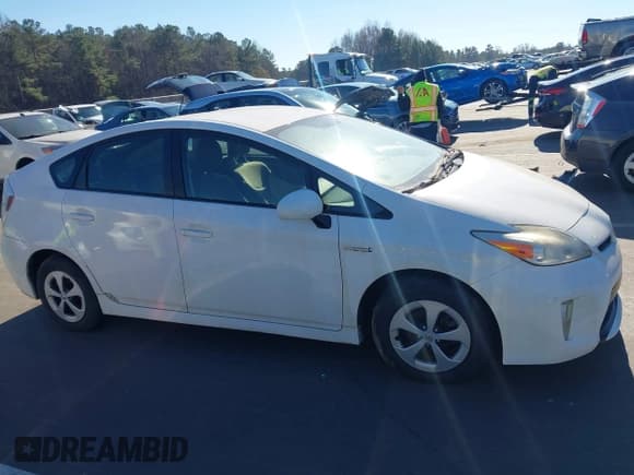✅ 2015 Toyota Prius Three • VIN: JTDKN3DU1F1911160 • Lot: 43815426. Listed on IAAI with 234,799 mi. Free auction sales archive from the USA and detailed vehicle history report at DreamBid. Image 13.