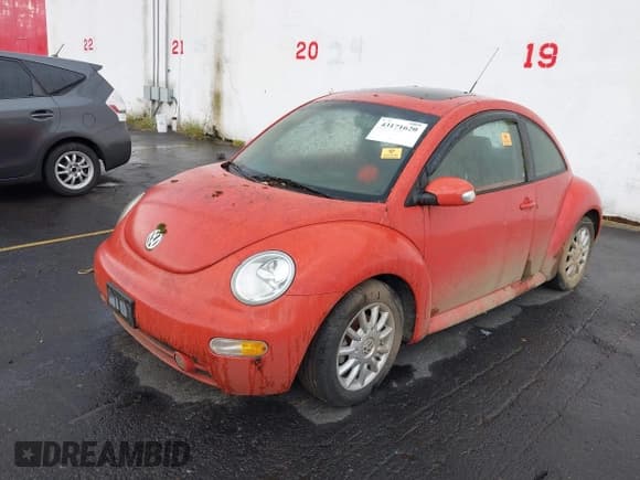✅ 2005 Volkswagen Beetle GLS • VIN: 3VWCK31C15M417873 • Lot: 43171620. Wystawiony na IAAI z przebiegiem 70 492 mil. Bezpłatny archiwum sprzedaży aukcyjnych z USA i szczegółowy raport historii pojazdu na DreamBid. Zdjęcie 2.