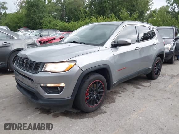 ✅ 2019 Jeep Compass Latitude • VIN: 3C4NJCBB2KT755918 • Лот: 42786877. Опубликован ранее на IAAI с пробегом 64 200 миль. Бесплатный доступ к архиву аукционных продаж из США и подробный отчёт об истории автомобиля на DreamBid. Изображение 19.
