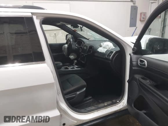 ✅ 2020 Jeep Grand Cherokee Altitude • VIN: 1C4RJFAG2LC247722 • Lot: 43546956. Listed on IAAI with 95,284 mi. Free auction sales archive from the USA and detailed vehicle history report at DreamBid. Image 5.