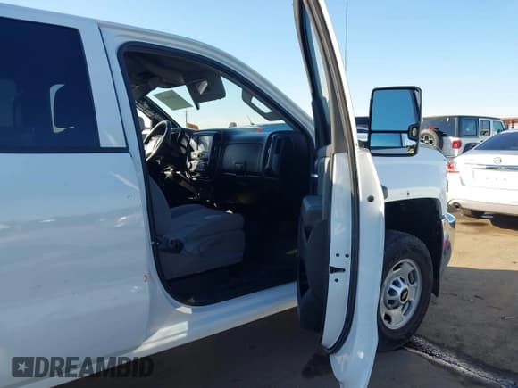 ✅ 2018 Chevrolet Silverado 2500HD Work Truck • VIN: 1GC2CUEG0JZ292906 • Lot: 43606831. Listed on IAAI with 163,085 mi. Free auction sales archive from the USA and detailed vehicle history report at DreamBid. Image 5.