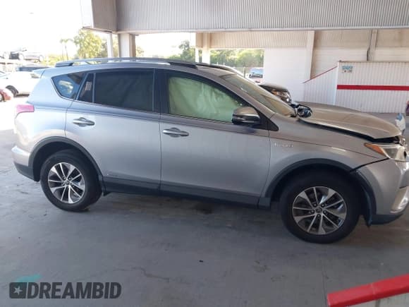 ✅ 2018 Toyota RAV4 Hybrid XLE • VIN: JTMRJREVXJD172978 • Лот: 43461828. Опубликован ранее на IAAI с пробегом 133 980 миль. Бесплатный доступ к архиву аукционных продаж из США и подробный отчёт об истории автомобиля на DreamBid. Изображение 13.