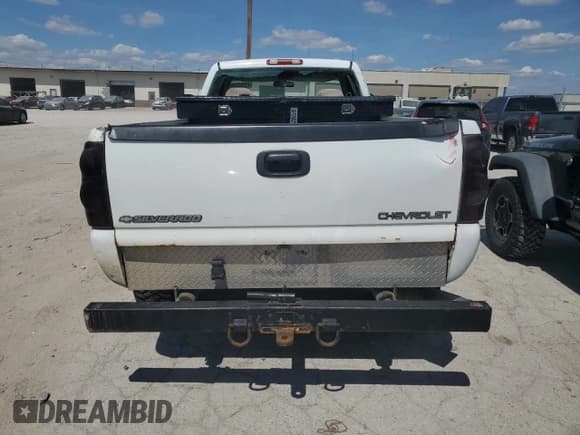 ✅ 2001 Chevrolet Silverado 2500HD LS • VIN: 1GCHK24191E301026 • Лот: 71162635. Опубликован ранее на Copart с пробегом 222 237 миль. Бесплатный доступ к архиву аукционных продаж из США и подробный отчёт об истории автомобиля на DreamBid. Изображение 6.