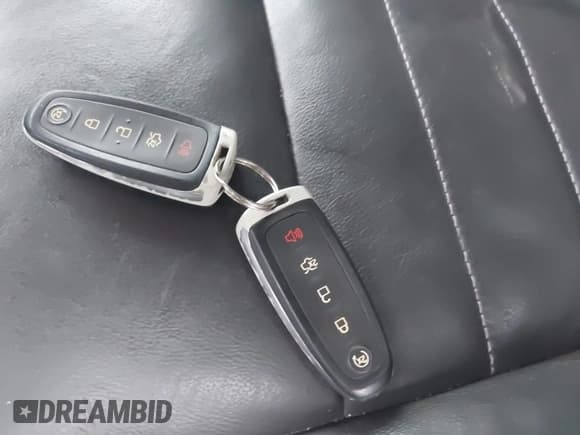 ✅ 2015 Ford Escape Titanium • VIN: 1FMCU0J98FUC22121 • Lot: 41145013. Listed on IAAI with 140,689 mi. Free auction sales archive from the USA and detailed vehicle history report at DreamBid. Image 11.