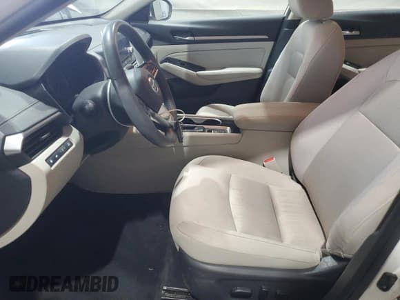 ✅ 2020 Nissan Altima SV • VIN: 1N4BL4DV5LC134606 • Lot: 71399555. Listed on Copart with 27,867 mi. Free auction sales archive from the USA and detailed vehicle history report at DreamBid. Image 7.