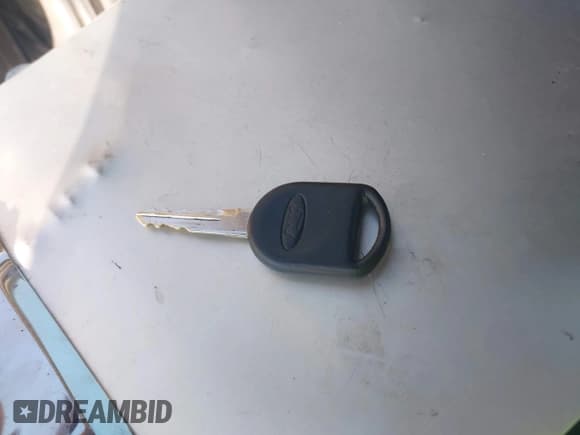 ✅ 2006 Ford Escape XLT • VIN: 1FMYU93156KC72455 • Lot: 42967500. Listed on IAAI with 213,859 mi. Free auction sales archive from the USA and detailed vehicle history report at DreamBid. Image 11.