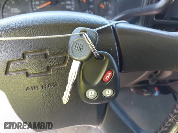 ✅ 2005 Chevrolet Silverado 2500HD LS • VIN: 1GCHK232X5F925606 • Lot: 42553752. Wystawiony na IAAI z przebiegiem 287 123 mil. Bezpłatny archiwum sprzedaży aukcyjnych z USA i szczegółowy raport historii pojazdu na DreamBid. Zdjęcie 11.