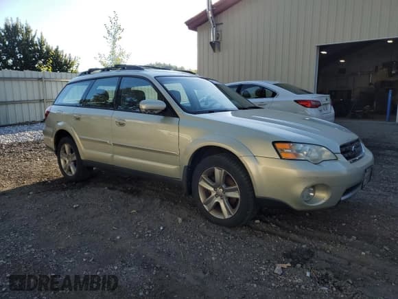 ✅ 2006 Subaru Legacy Outback L.L. Bean • VIN: 4S4BP86C964306082 • Лот: 81256265. Опубликован ранее на Copart с пробегом 114 590 миль. Бесплатный доступ к архиву аукционных продаж из США и подробный отчёт об истории автомобиля на DreamBid. Изображение 4.
