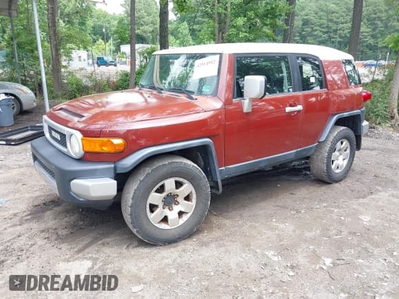 ✅ 2008 Toyota FJ Cruiser • VIN: JTEBU11F88K045480 • Lot: 42514912. Wystawiony na IAAI z przebiegiem 217 513 mil. Bezpłatny archiwum sprzedaży aukcyjnych z USA i szczegółowy raport historii pojazdu na DreamBid. Zdjęcie 2.