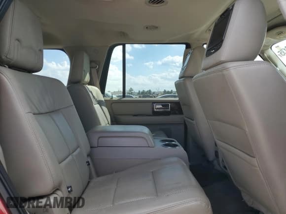 ✅ 2013 Lincoln Navigator • VIN: 5LMJJ2H59DEL05978 • Lot: 82523135. Wystawiony na Copart z przebiegiem 88 356 mil. Bezpłatny archiwum sprzedaży aukcyjnych z USA i szczegółowy raport historii pojazdu na DreamBid. Zdjęcie 11.