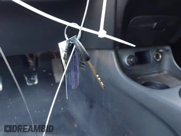 ✅ 2007 Hyundai Accent GS • VIN: KMHCM36CX7U019092 • Lot: 43435565. Wystawiony na IAAI z przebiegiem 239 297 mil. Bezpłatny archiwum sprzedaży aukcyjnych z USA i szczegółowy raport historii pojazdu na DreamBid. Zdjęcie 11.