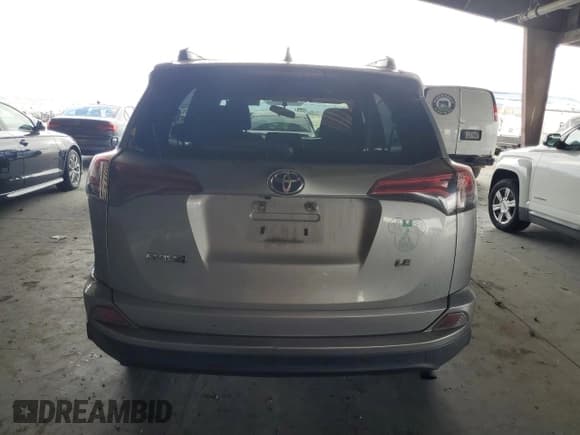 ✅ 2016 Toyota RAV4 LE • VIN: 2T3ZFREV2GW237612 • Лот: 86094435. Опубликован ранее на Copart с пробегом 232 278 миль. Бесплатный доступ к архиву аукционных продаж из США и подробный отчёт об истории автомобиля на DreamBid. Изображение 6.