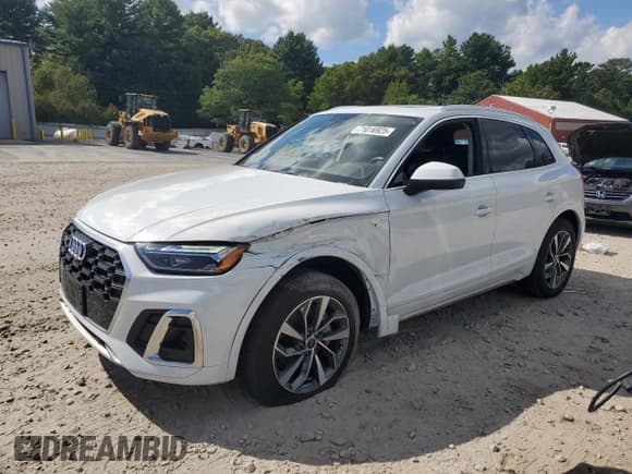 ✅ 2023 Audi Q5 S line Premium Plus • VIN: WA1EAAFY8P2192783 • Лот: 71016925. Опубликован ранее на Copart с пробегом 24 256 миль. Бесплатный доступ к архиву аукционных продаж из США и подробный отчёт об истории автомобиля на DreamBid. Изображение 1.