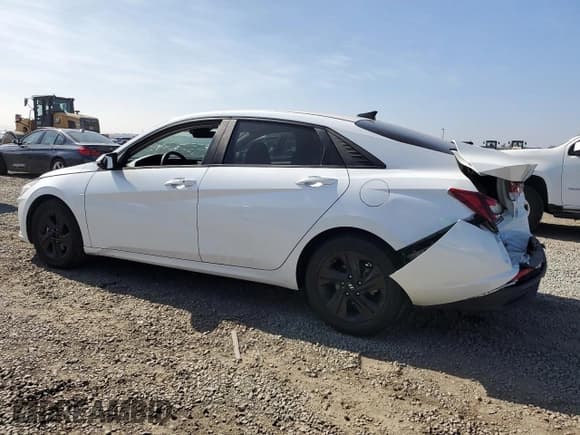✅ 2021 Hyundai Elantra SEL • VIN: 5NPLM4AG8MH044499 • Lot: 91065095. Listed on Copart with 51,618 mi. Free auction sales archive from the USA and detailed vehicle history report at DreamBid. Image 2.