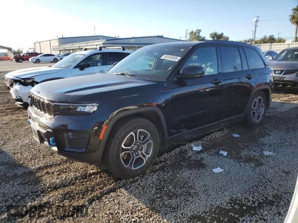 ✅ 2022 Jeep Grand Cherokee Trailhawk • VIN: 1C4RJYC62N8707113 • Лот: 86595865. Опубликован ранее на Copart с пробегом 27 946 миль. Бесплатный доступ к архиву аукционных продаж из США и подробный отчёт об истории автомобиля на DreamBid. Изображение 1.