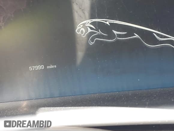 ✅ 2015 Jaguar XJ • VIN: SAJWA1CZ6F8V84696 • Лот: 42234757. Опубликован ранее на IAAI с пробегом 57 999 миль. Бесплатный доступ к архиву аукционных продаж из США и подробный отчёт об истории автомобиля на DreamBid. Изображение 16.