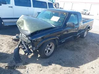 ✅ 2003 Chevrolet S-10 LS • VIN: 1GCCS19X738186994 • Лот: 41488981. Опубликован ранее на IAAI с пробегом 218 950 миль. Бесплатный доступ к архиву аукционных продаж из США и подробный отчёт об истории автомобиля на DreamBid. Изображение 2.