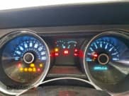 ✅ 2014 Ford Mustang V6 • VIN: 1ZVBP8AM2E5273579 • Лот: 93195835. Опубликован ранее на Copart с пробегом 209 573 миль. Бесплатный доступ к архиву аукционных продаж из США и подробный отчёт об истории автомобиля на DreamBid. Изображение 9.