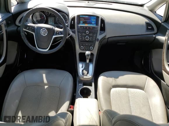 ✅ 2015 Buick Verano Convenience Group • VIN: 1G4PR5SK2F4199937 • Lot: 91159225. Wystawiony na Copart z przebiegiem 172 185 mil. Bezpłatny archiwum sprzedaży aukcyjnych z USA i szczegółowy raport historii pojazdu na DreamBid. Zdjęcie 8.