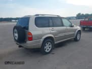 ✅ 2003 Suzuki XL7 Touring • VIN: JS3TX92V934105365 • Lot: 42605150. Wystawiony na IAAI z przebiegiem 274 568 mil. Bezpłatny archiwum sprzedaży aukcyjnych z USA i szczegółowy raport historii pojazdu na DreamBid. Zdjęcie 4.