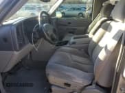 ✅ 2004 Chevrolet Suburban LS • VIN: 1GNEC16Z34J262904 • Лот: 88087935. Опубликован ранее на Copart с пробегом 232 137 миль. Бесплатный доступ к архиву аукционных продаж из США и подробный отчёт об истории автомобиля на DreamBid. Изображение 7.