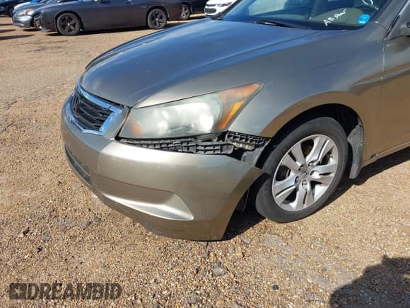 ✅ 2010 Honda Accord LX-P • VIN: 1HGCP2F47AA080117 • Lot: 43546784. Wystawiony na IAAI z przebiegiem Nie podano. Bezpłatny archiwum sprzedaży aukcyjnych z USA i szczegółowy raport historii pojazdu na DreamBid. Zdjęcie 11.