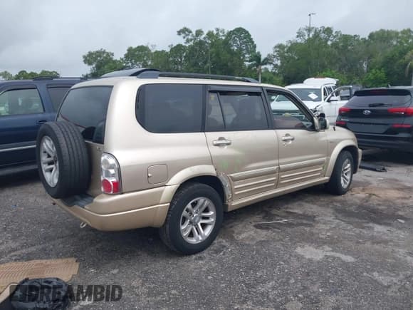 ✅ 2006 Suzuki XL7 • VIN: JS3TY92V764100229 • Lot: 42423900. Listed on IAAI with Not provided. Free auction sales archive from the USA and detailed vehicle history report at DreamBid. Image 4.