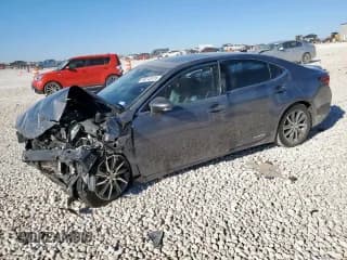 ✅ 2016 Lexus ES 300h • VIN: JTHBW1GG5G2102696 • Lot: 90742415. Wystawiony na Copart z przebiegiem Nie podano. Bezpłatny archiwum sprzedaży aukcyjnych z USA i szczegółowy raport historii pojazdu na DreamBid. Zdjęcie 1.