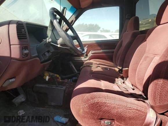 ✅ 1996 Chevrolet Silverado 1500 • VIN: 1GCEK14M2TZ142692 • Лот: 87411355. Опубликован ранее на Copart с пробегом 141 919 миль. Бесплатный доступ к архиву аукционных продаж из США и подробный отчёт об истории автомобиля на DreamBid. Изображение 7.