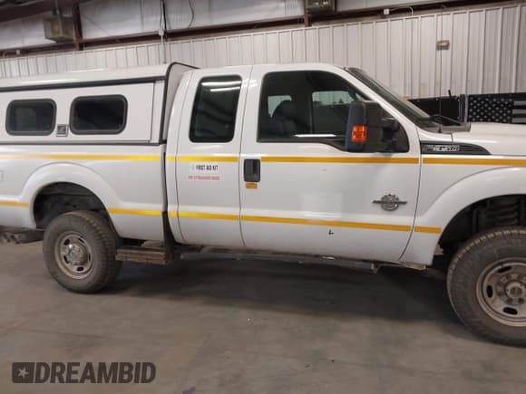 ✅ 2014 Ford F-350 • VIN: 1FT7X3BT7EEB43850 • Lot: 43303583. Wystawiony na IAAI z przebiegiem 278 111 mil. Bezpłatny archiwum sprzedaży aukcyjnych z USA i szczegółowy raport historii pojazdu na DreamBid. Zdjęcie 13.