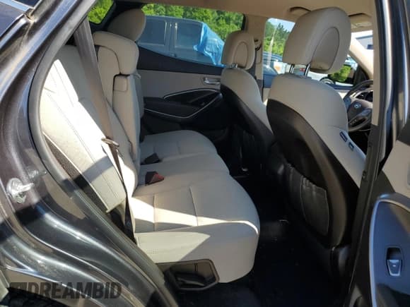 ✅ 2018 Hyundai Santa Fe 2.4L • VIN: 5XYZU3LB6JG522640 • Лот: 59038864. Опубликован ранее на Copart с пробегом 82 372 миль. Бесплатный доступ к архиву аукционных продаж из США и подробный отчёт об истории автомобиля на DreamBid. Изображение 11.