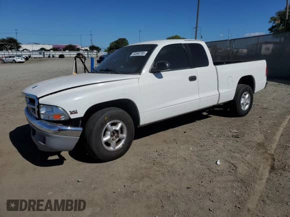 ✅ 2000 Dodge Dakota Sport • VIN: 1B7GL22N5YS544651 • Lot: 84993785. Wystawiony na Copart z przebiegiem 137 008 mil. Bezpłatny archiwum sprzedaży aukcyjnych z USA i szczegółowy raport historii pojazdu na DreamBid. Zdjęcie 1.