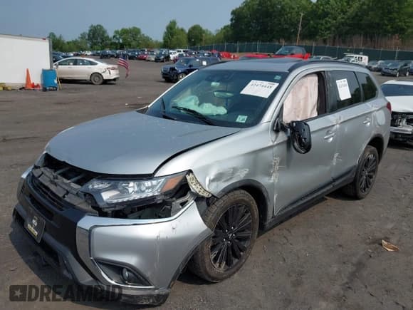 ✅ 2020 Mitsubishi Outlander ES • VIN: JA4AZ3A34LZ004714 • Lot: 42474448. Wystawiony na IAAI z przebiegiem 187 361 mil. Bezpłatny archiwum sprzedaży aukcyjnych z USA i szczegółowy raport historii pojazdu na DreamBid. Zdjęcie 6.