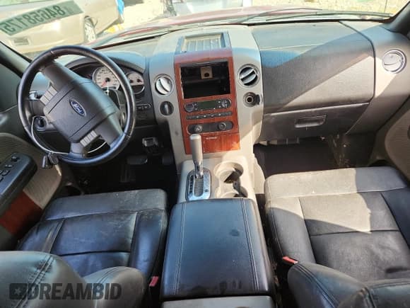 ✅ 2007 Ford F-150 XLT • VIN: 1FTPW14587FA24871 • Lot: 84658175. Wystawiony na Copart z przebiegiem 195 741 mil. Bezpłatny archiwum sprzedaży aukcyjnych z USA i szczegółowy raport historii pojazdu na DreamBid. Zdjęcie 8.