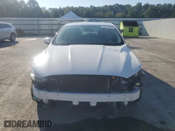 ✅ 2018 Ford Fusion SE • VIN: 3FA6P0H78JR133622 • Lot: 84614495. Wystawiony na Copart z przebiegiem 90 979 mil. Bezpłatny archiwum sprzedaży aukcyjnych z USA i szczegółowy raport historii pojazdu na DreamBid. Zdjęcie 5.