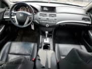 ✅ 2008 Honda Accord EX-L • VIN: JHMCP26858C014812 • Lot: 92932085. Wystawiony na Copart z przebiegiem 240 402 mil. Bezpłatny archiwum sprzedaży aukcyjnych z USA i szczegółowy raport historii pojazdu na DreamBid. Zdjęcie 8.