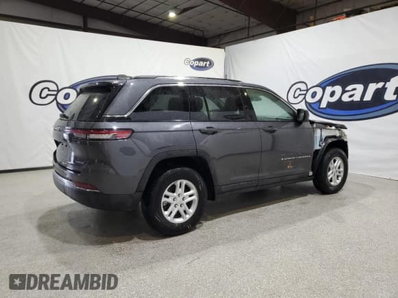 ✅ 2024 Jeep Grand Cherokee Laredo • VIN: 1C4RJHAG5R8954563 • Lot: 70363835. Listed on Copart with 45,084 mi. Free auction sales archive from the USA and detailed vehicle history report at DreamBid. Image 3.