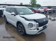 ✅ 2024 Mitsubishi Outlander SEL • VIN: JA4J4WA81RZ033253 • Lot: 42931336. Listed on IAAI with 10,112 mi. Free auction sales archive from the USA and detailed vehicle history report at DreamBid. Image 1.