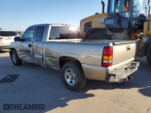 ✅ 2002 Chevrolet Silverado 1500 LS • VIN: 2GCEC19T621240581 • Лот: 70779334. Опубликован ранее на Copart с пробегом 154 389 миль. Бесплатный доступ к архиву аукционных продаж из США и подробный отчёт об истории автомобиля на DreamBid. Изображение 2.