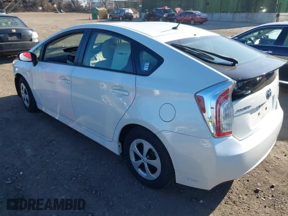 ✅ 2015 Toyota Prius Two • VIN: JTDKN3DU1F1911238 • Lot: 43867571. Listed on IAAI with 87,333 mi. Free auction sales archive from the USA and detailed vehicle history report at DreamBid. Image 3.