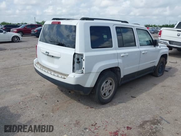 ✅ 2017 Jeep Patriot Sport • VIN: 1C4NJPBA5HD145525 • Lot: 42096995. Listed on IAAI with 115,557 mi. Free auction sales archive from the USA and detailed vehicle history report at DreamBid. Image 4.