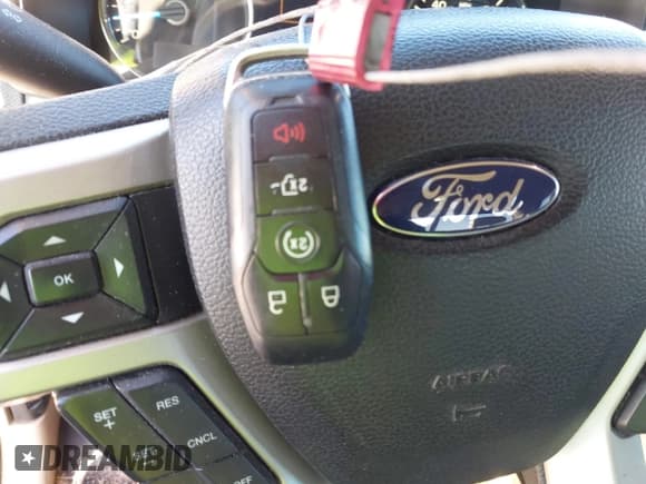 ✅ 2015 Ford F-150 XLT • VIN: 1FTEW1EF1FKE62684 • Lot: 43184016. Listed on IAAI with 289,282 mi. Free auction sales archive from the USA and detailed vehicle history report at DreamBid. Image 11.