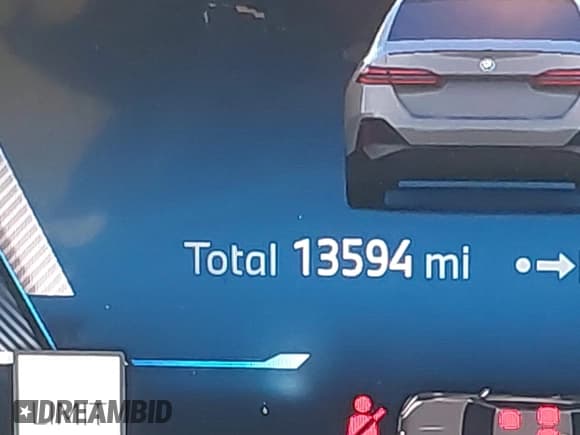 ✅ 2024 BMW i5 M60 • VIN: WBY43FK08RCP89095 • Lot: 41349802. Listed on IAAI with 13,594 mi. Free auction sales archive from the USA and detailed vehicle history report at DreamBid. Image 15.