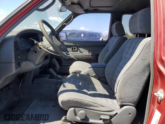 ✅ 1993 Toyota Pickup SR5 • VIN: JT4VN13G8P5105484 • Лот: 81039395. Опубликован ранее на Copart с пробегом 144 489 миль. Бесплатный доступ к архиву аукционных продаж из США и подробный отчёт об истории автомобиля на DreamBid. Изображение 7.