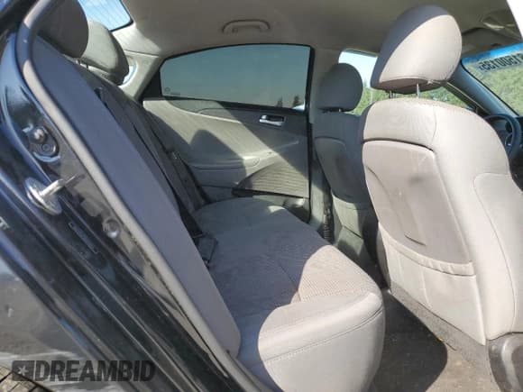 ✅ 2013 Hyundai Sonata GLS • VIN: 5NPEB4AC4DH510912 • Lot: 81500135. Listed on Copart with 165,782 mi. Free auction sales archive from the USA and detailed vehicle history report at DreamBid. Image 10.