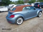 ✅ 2019 Volkswagen Beetle S • VIN: 3VW5DAAT1KM505762 • Lot: 42636158. Wystawiony na IAAI z przebiegiem 29 900 mil. Bezpłatny archiwum sprzedaży aukcyjnych z USA i szczegółowy raport historii pojazdu na DreamBid. Zdjęcie 4.