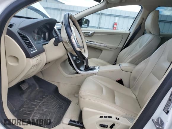 ✅ 2015 Volvo XC60 T6 Drive-E • VIN: YV449MDK6F2687134 • Lot: 90678325. Listed on Copart with 158,869 mi. Free auction sales archive from the USA and detailed vehicle history report at DreamBid. Image 7.